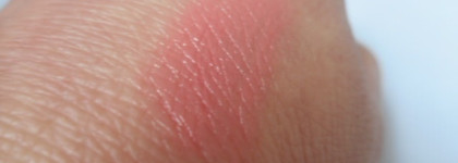 Люмене помада-уход Lumene Wild Rose moisture lipstick #15 Воздушное суфле (Clouds) SPF 15