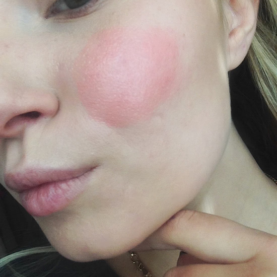Заморские румяна Baby Skin Cheek Flush от Maybelline