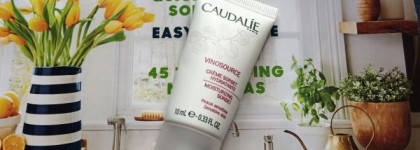 Пережить долгий перелет и двухнедельный отпуск с "Caudalie Favorites Winter Set"