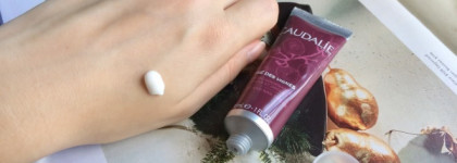Пережить долгий перелет и двухнедельный отпуск с "Caudalie Favorites Winter Set"
