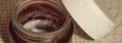 Спасение проблемной кожи: Маска очищающая для проблемной кожи с серой Guam Sulphur Mask Purifying Extracts Serum и Korres Wild Rose Peeling mask AHA 10%