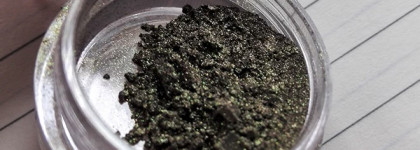 Лесная чаща. Пигмент Tammy Tanuka Sigil Inspired - "Выращивающая мхи"