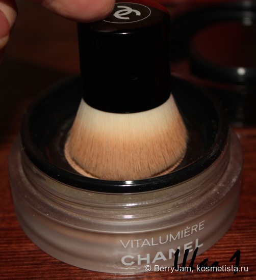 Вторая кожа или рассыпчатая пудра Chanel Vitalumiere Loose Powder Foundation Spf15 With Mini Kabuki Brush № 30