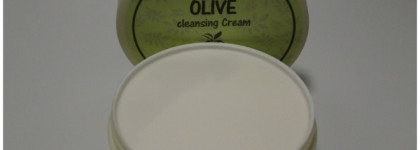 Мягкое и нежное снятие макияжа с корейским кремом Holika Holika