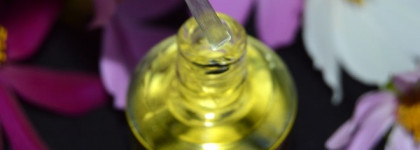 Спасение для ногтей или масло для ногтей и кутикулы OPI из линейки Avoplex