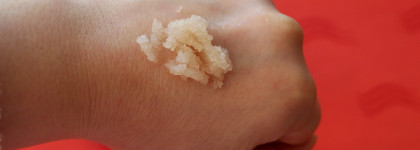 Вкусный и ароматный скраб Роскошь Царицы с ванилью и молоком