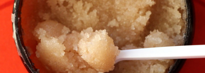 Вкусный и ароматный скраб Роскошь Царицы с ванилью и молоком