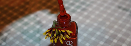 Слишком осенний Essie Playing Koi