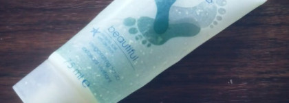 Avon Foot Works beautiful  Тонизирующий скраб для ног с морской солью