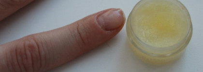 DNC Биовоск для ногтей  Укрепляющий