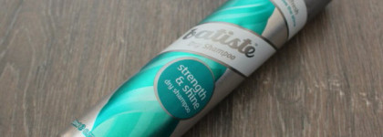 Batiste Dry Shampoo Strength & Shine Сухой шампунь "Сила и сияние"