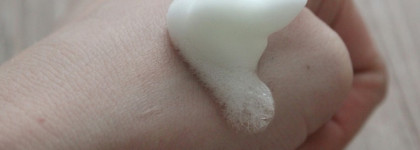 Himalaya Herbals Очищающая пенка для умывания с нимом Для нормальной и жирной кожи