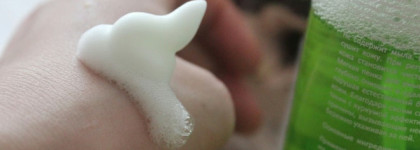 Himalaya Herbals Очищающая пенка для умывания с нимом Для нормальной и жирной кожи