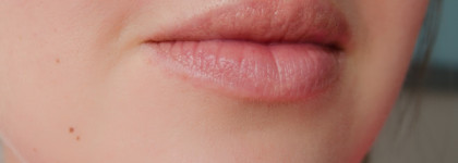 Акварельная нежность. Givenchy Point D'Encrage Huile Irresistible Pour Les Levres в оттенке 01 Fuchsia Ink