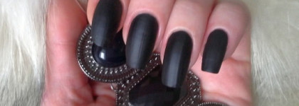 Orly Matte Vinyl #40242 – харизматичный аристократ или эпатажный гот?