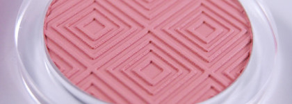 Essence matt touch blush 20 berry me up