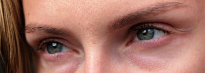 Помощник в создании свежего образа Becca Ultimate Coverage Concealing Crème в оттенке Tahini