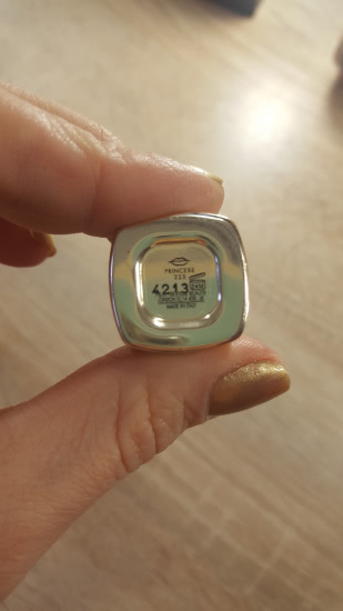 Три разные, но одинаково прекрасные помады Dolce & Gabbana из серии Classic Cream Lipstick