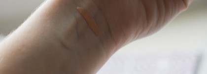 MAC Select Moisturecover Cache-Cernes NW15