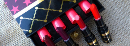 MAC Holiday 2016 nutcracker sweet red lipstick kit
