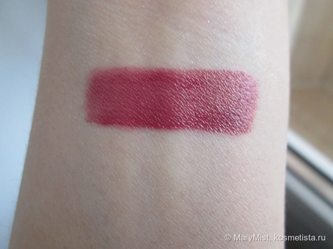 Shiseido Lacquer Rouge в оттенке RD 529 Tango