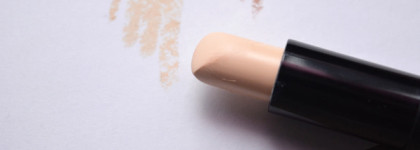 To make your face / NYX Wonder Stick Highlight & Contour Light