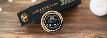"Дымчатая слива". Помада "Anastasia Beverly Hills matte lipstick" в оттенке "Dusty Mauve"
