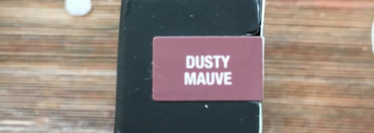 "Дымчатая слива". Помада "Anastasia Beverly Hills matte lipstick" в оттенке "Dusty Mauve"