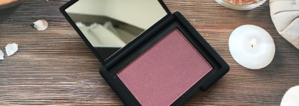 «Сливовое» настроение с NARS: румяна “Sin” и жидкий пигмент для губ Powermatte Lip Pigment “Save the Queen”