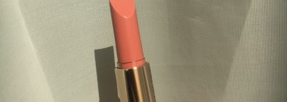 Красивая «замазка»: Estée Lauder Pure Color Love lipstick в оттенке #110 “Raw Sugar”