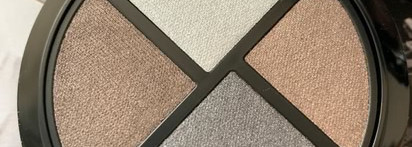 Атласные и сверкающие тени Giorgio Armani Eyes To Kill Quattro 4 creamy powders eyeshadows palette в оттенке #04 "Fame"