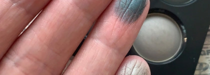 Мрачная "четверка" Chanel Les 4 Ombres #324 Blurry Blue