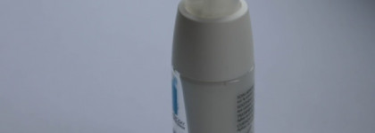 Спасение чувствительной и повреждённой кожи вокруг глаз с La Roche-Posay Toleriane Ultra Eye Contour... Или не спасение?