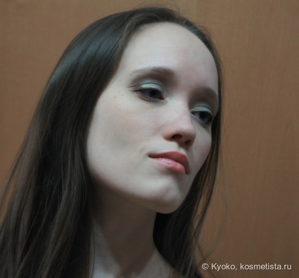 Тени Catrice Absolute Eye Colour Mono Eye Shadow #910 My Mermint: оттенок холодной весны и свежего лета