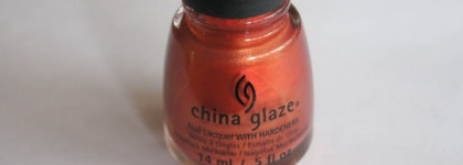 Лак, в котором определённо что-то есть - China Glaze nail lacquer with hardeners 1331 Stop that train