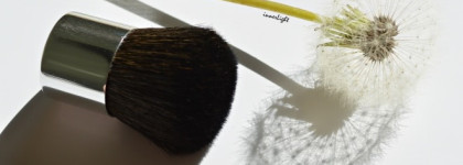 Ностальгия о лете. Diorskin Nude Shimmer Instant Illuminating Powder 001 with kabuki brush