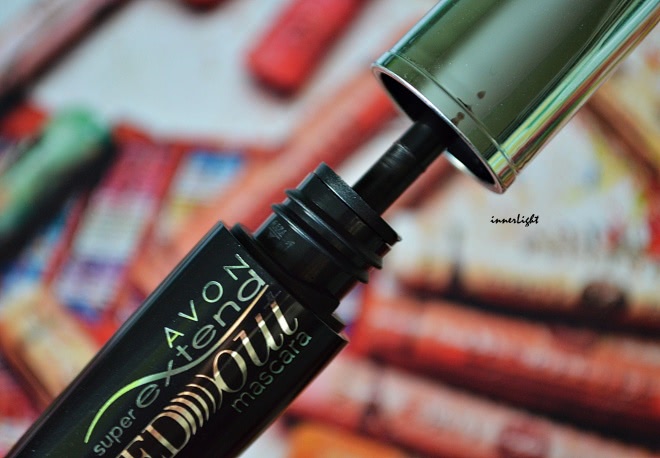 Вдохновленная формой пера. Тушь для ресниц Avon Super extend Winged out mascara