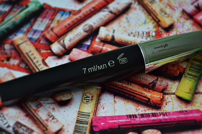 Вдохновленная формой пера. Тушь для ресниц Avon Super extend Winged out mascara