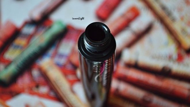 Вдохновленная формой пера. Тушь для ресниц Avon Super extend Winged out mascara