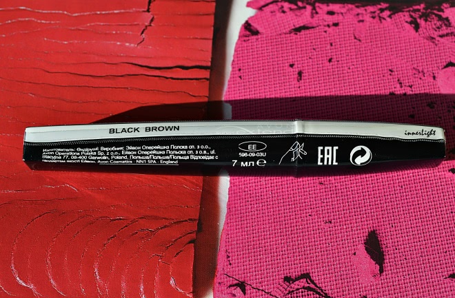 Вдохновленная формой пера. Тушь для ресниц Avon Super extend Winged out mascara