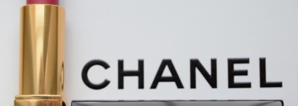 Рождественская красавица Chanel Rouge Allure Velvet Luminous Matte Lip Colour 437 La Merveilleuse