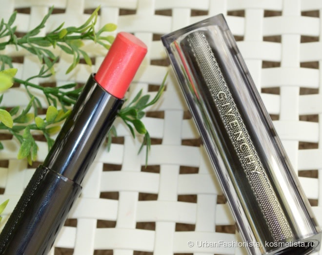 Givenchy Rouge Interdit Vinyl, #10 Rouge Provocant