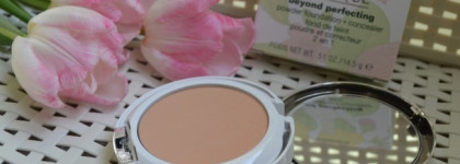 Clinique Beyond Perfecting Powder Foundation and Concealer в оттенке #0.5 Breeze