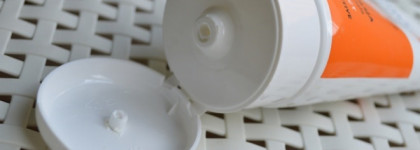 Увлажняющая солнцезащитная эмульсия Pharmaceris S Sun Body Protect Moisturising & Protective Body Lotion SPF 30