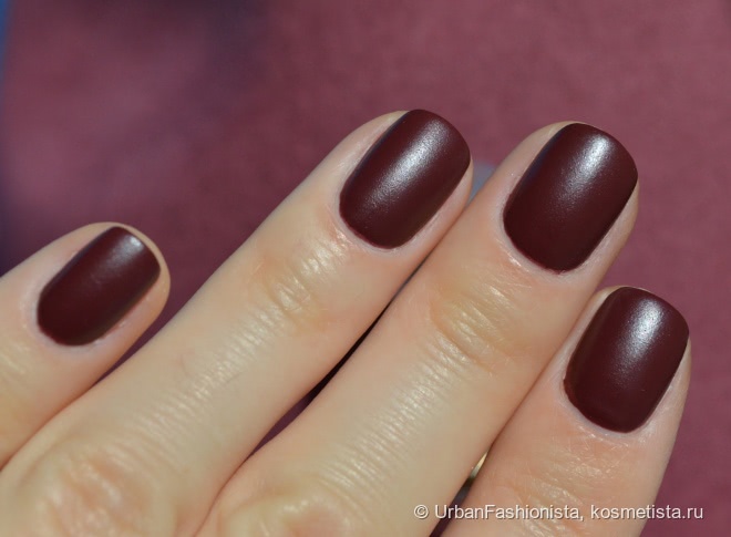 Вишня в шоколаде. Collistar Cashmere Nail Lacquer Satin Effect в оттенке #658 Marsala Satin