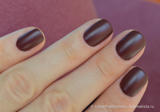 Вишня в шоколаде. Collistar Cashmere Nail Lacquer Satin Effect в оттенке #658 Marsala Satin