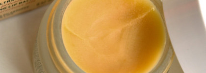 Увлажняющий бальзам Nuxe Ultra-Nourishing Lip Balm - спасение для губ в холодную погоду