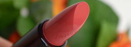 Прекрасная, но сомнительная Shiseido Rouge Rouge Lipstick в оттенке RD309 Coral Shore