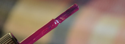 Совсем не черничный Artdeco Art Couture Nail Lacquer в оттенке #740 Blueberry