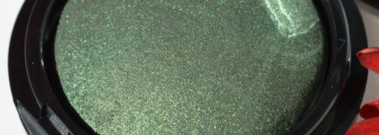 Лесная сказка. Тени для век Make Up Factory Eye Shadow в оттенке #47 Deep Fairy Green